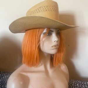 Vtg Silver saddle cowboy straw Hat. Unisex design. Minor bent corner. Sz. 7.5.